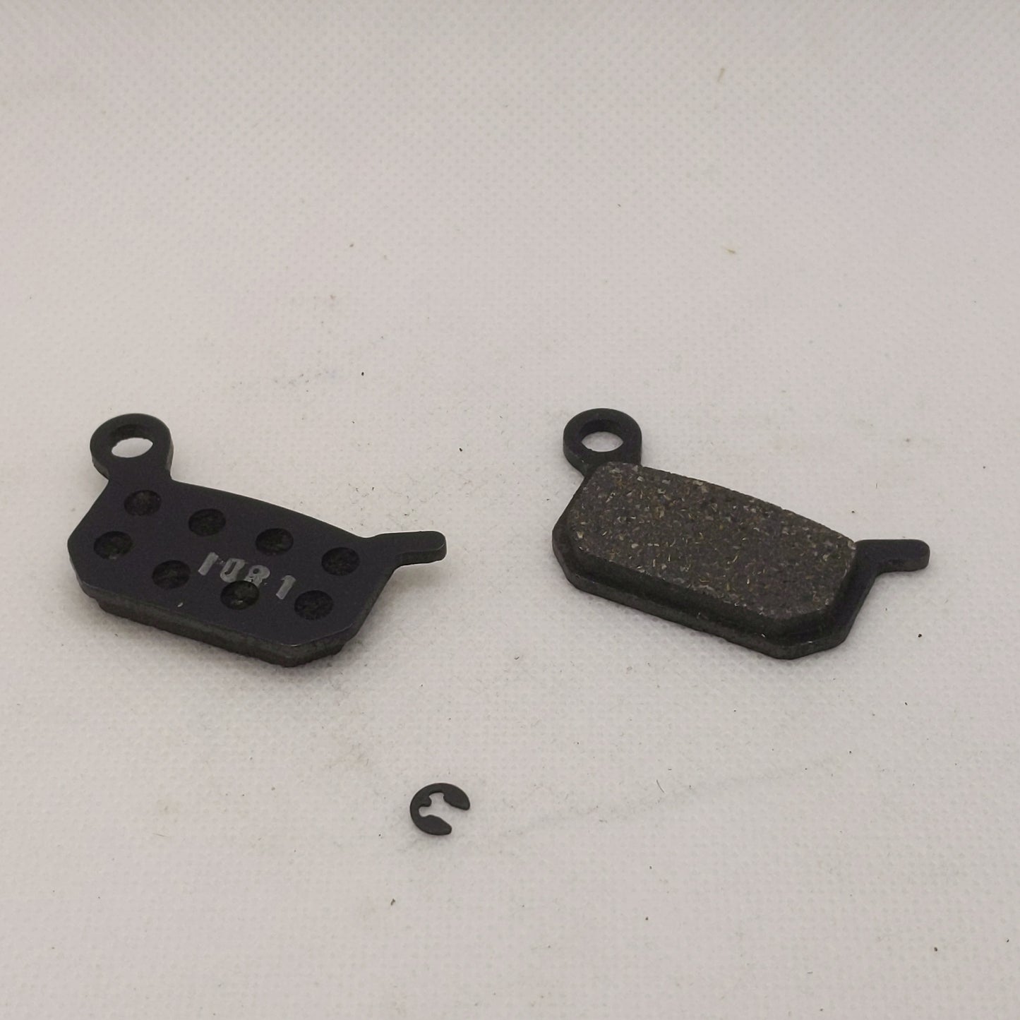 BKKG0001 - BRAKE PADS WITH CLIP - FORMULA BRAKES