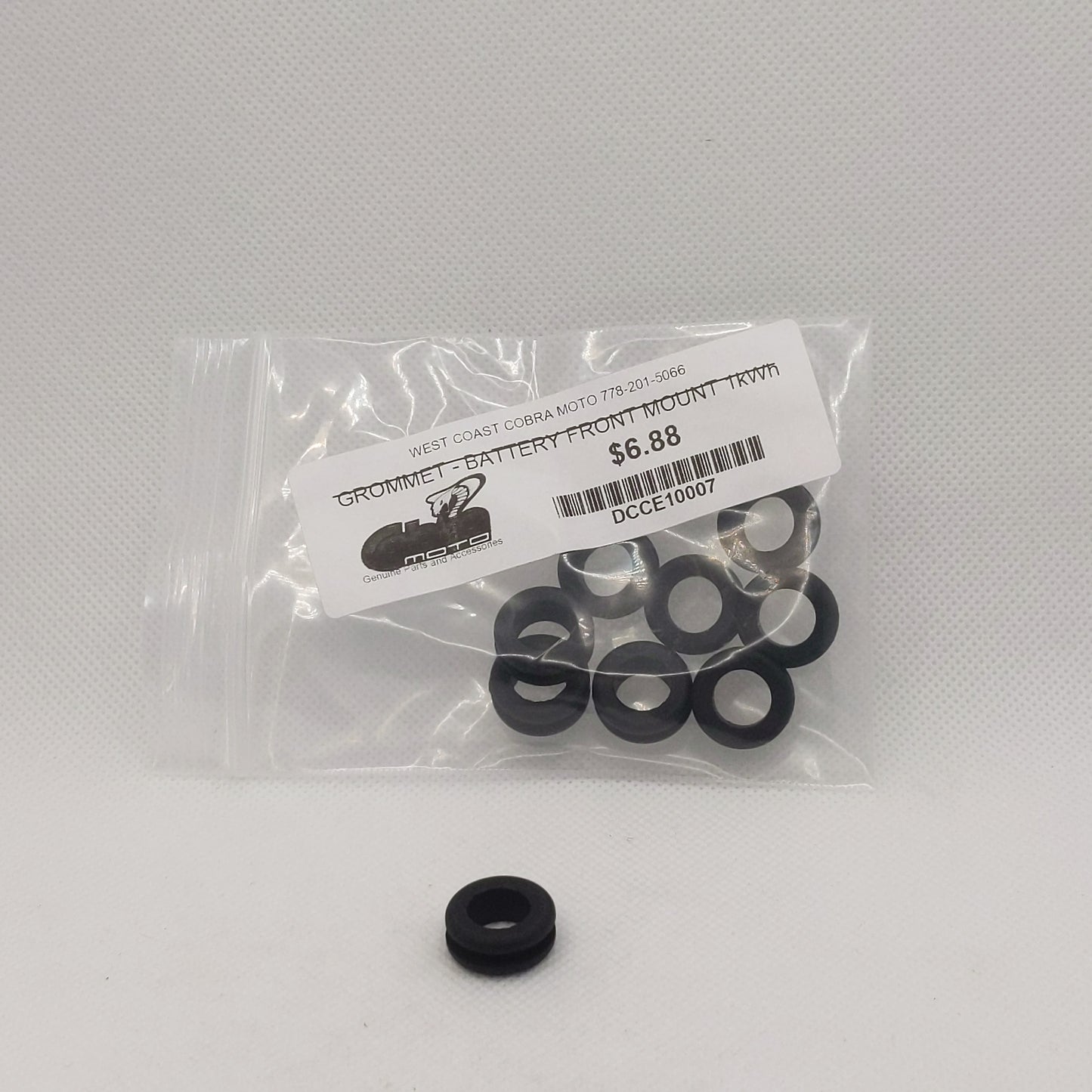 DCCE10007 CX5E Grommet Battery front mount