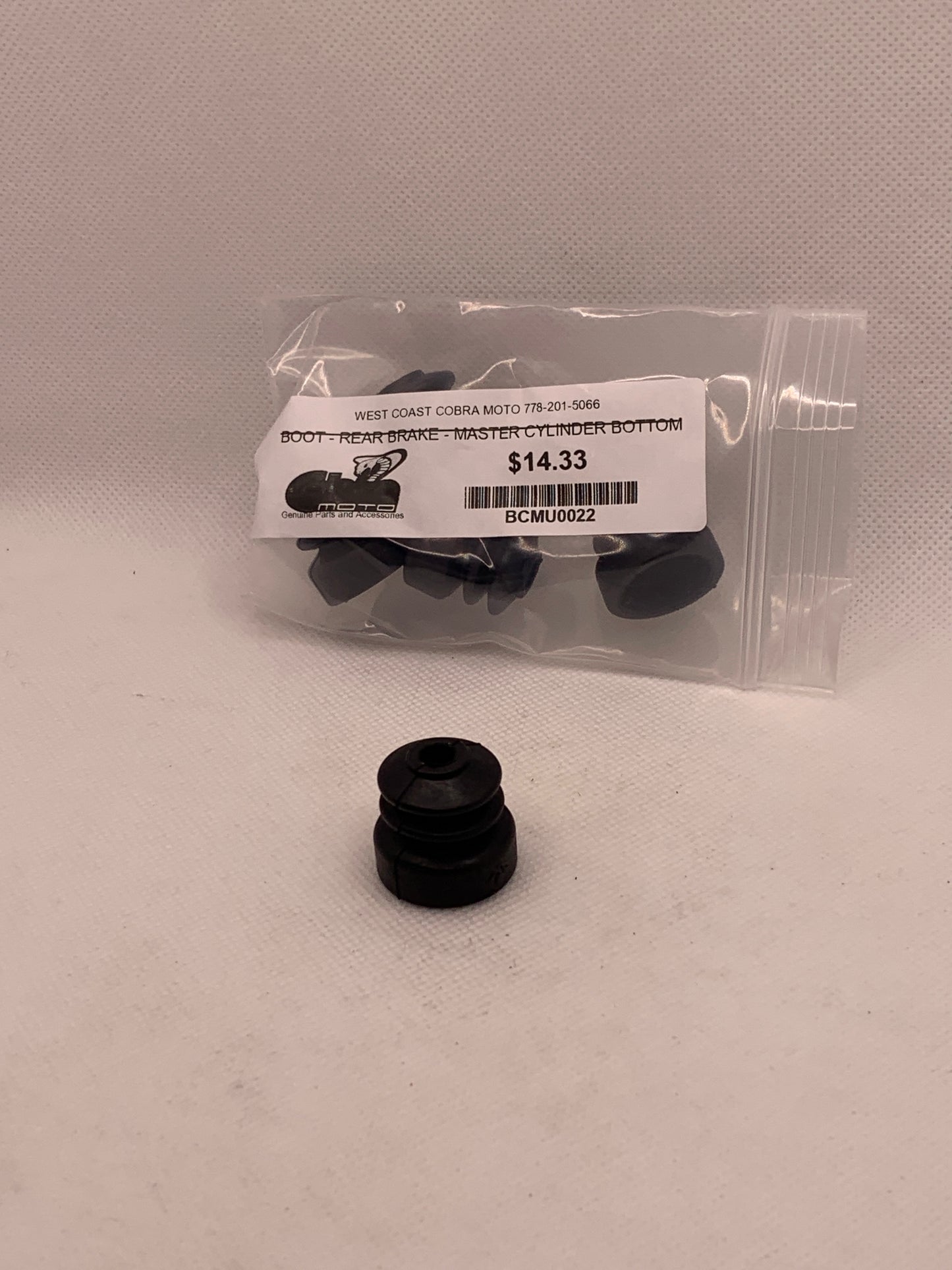 BCMU0022 Boot rear brake master cylinder
