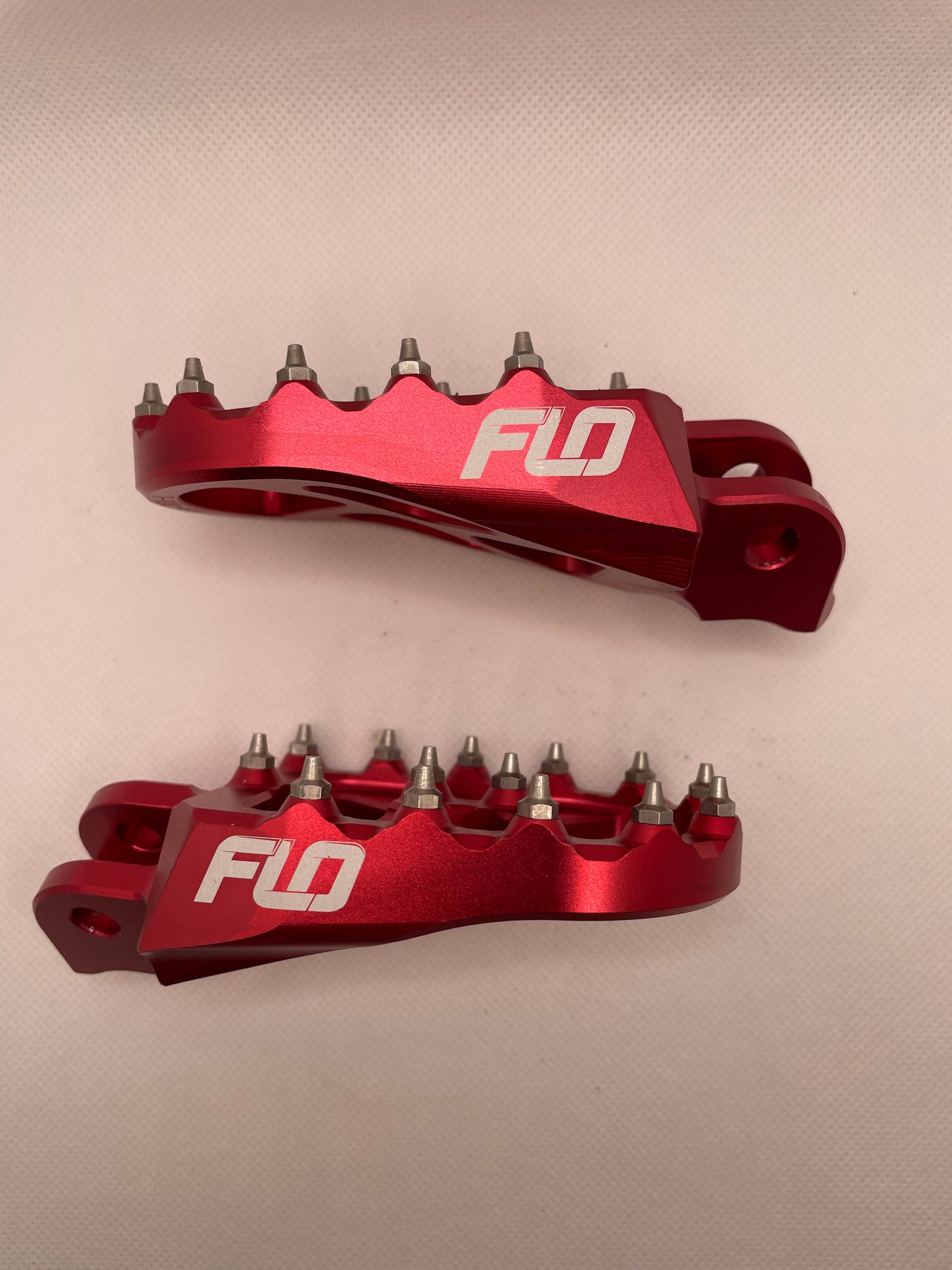 FLO MOTORSPORTS - COBRA PEGS