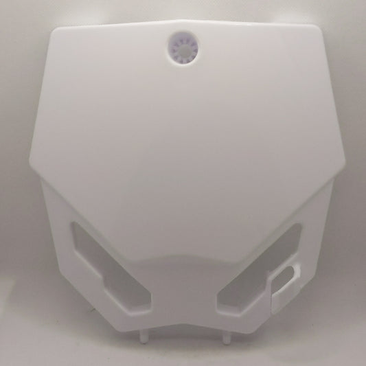 TCMU0041WHT	NUMBER PLATE - FRONT - 2021 - WHITE